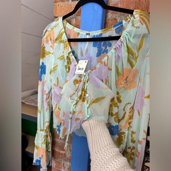 NWOT Free People of Paradise Top - Picture 3 of 6